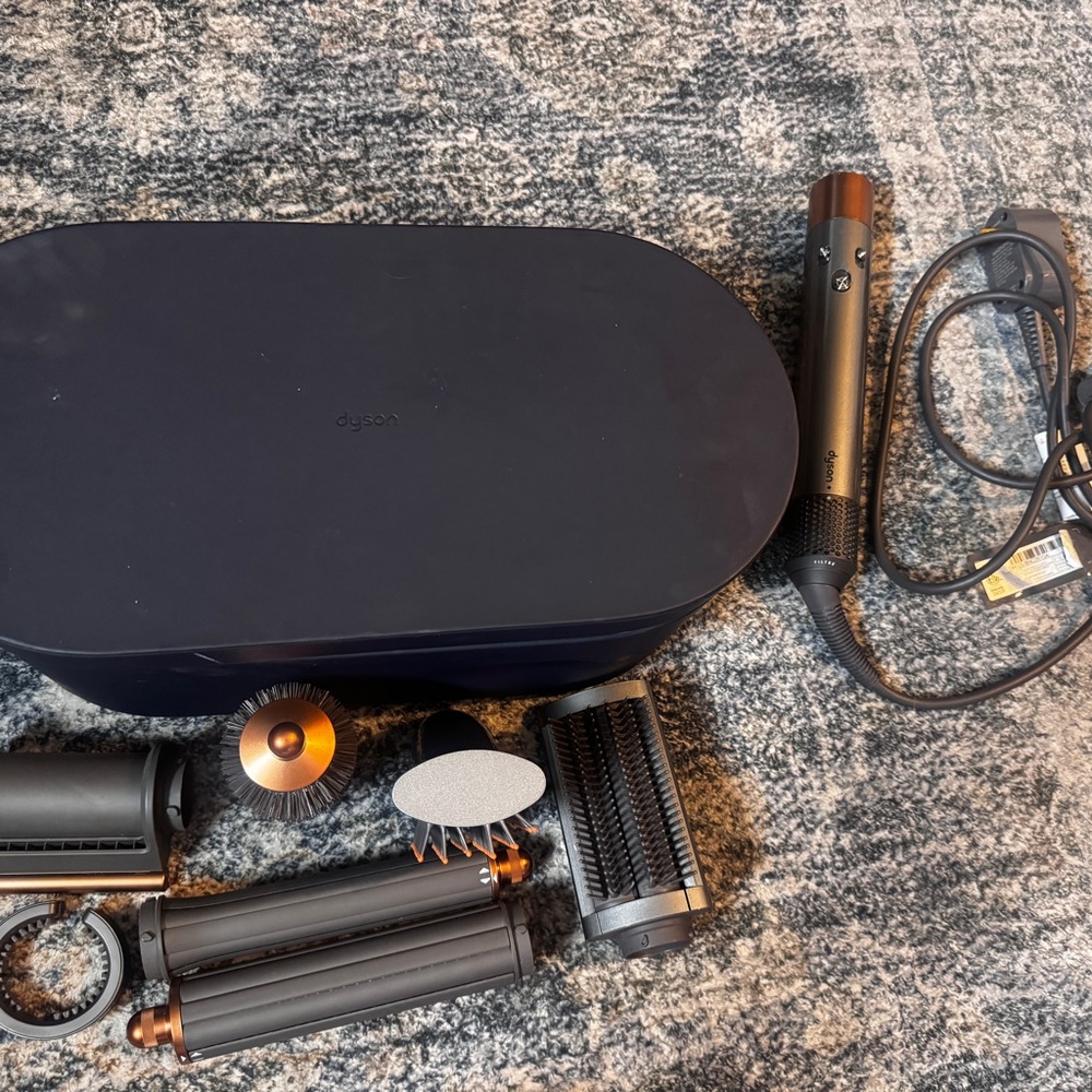 Dyson Black and Orange Hair Styling Kit